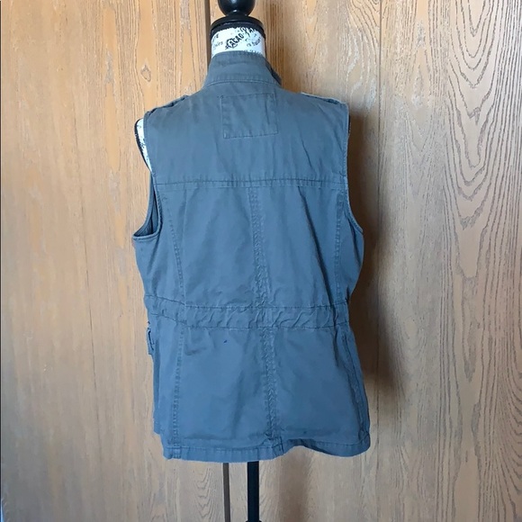 Women’s Ashley Vest - Picture 2 of 6